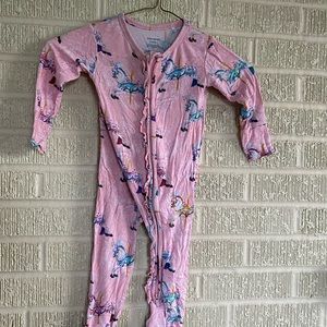 Posh Peanut carousel horse footie